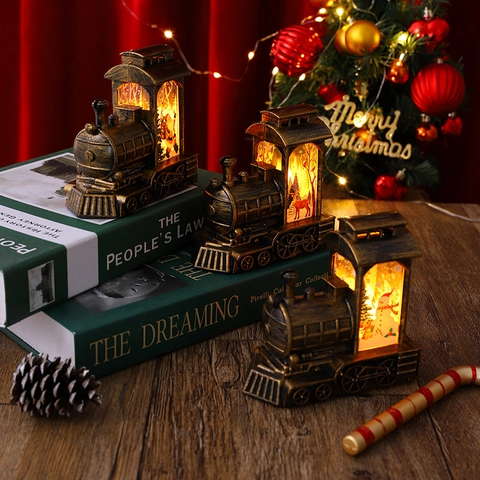 Weihnachts Vintage Zug Laterne Dekoration LED Warmes Licht Mikro Landschaft PVC Antik Stil Festliches Tischdekor