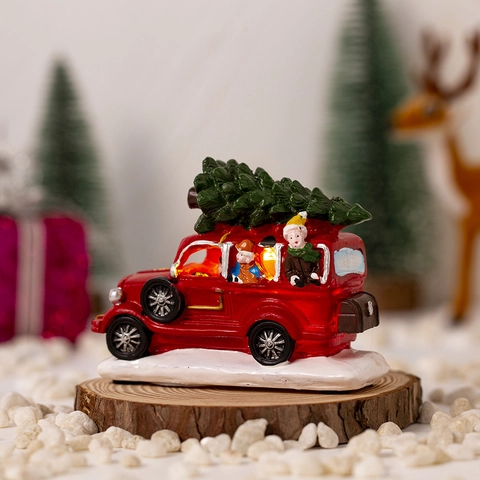 Vintage Rode Auto Hars Kerstversiering Met Gloeiend LED Licht En Sneeuwboom Desktop Vakantie Decoratie Voor Thuisfeest