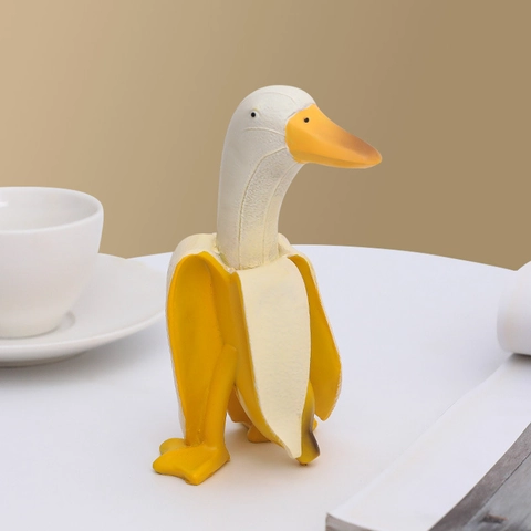 Creative Banana Duck Figurine Resin Sculpture Desk Decoration Cute Funny Animal Statues Home Office Ornaments