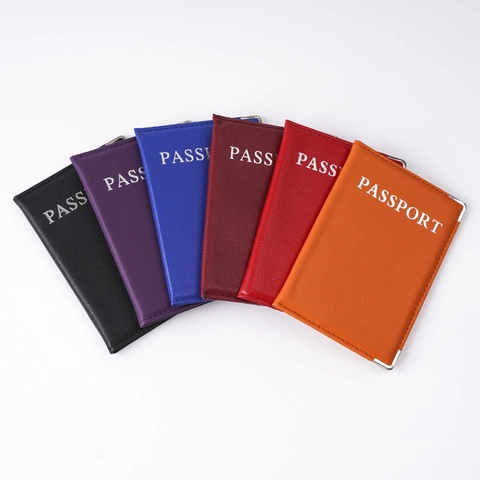 Protège Passeport En Cuir PU Avec Coins Métalliques Organisateur De Documents De Voyage Couleur Unie Minimaliste Unisexe