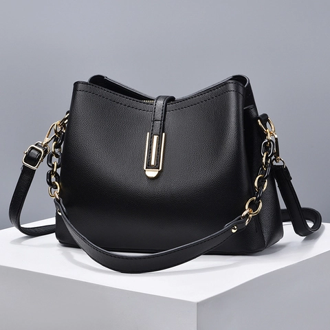 Women Lychee Pattern PU Leather Shoulder Bag Gold Hardware Chain Strap Detail Fashion Minimalist Crossbody Handbag