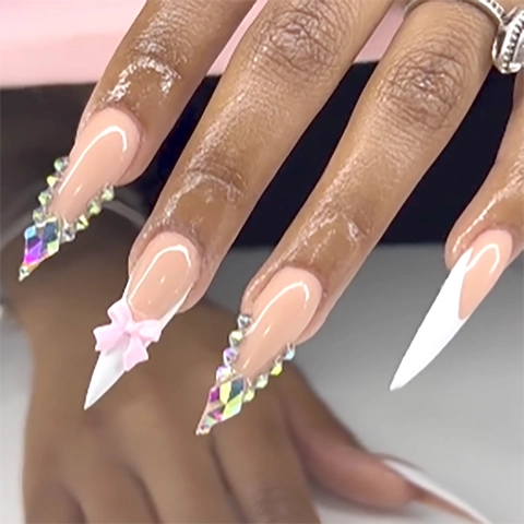 Press On Nails Lange Stiletto Französische Weiße Spitzen 3D Rosa Schleife Strasssteine Nude Pink Künstliche Fingernägel
