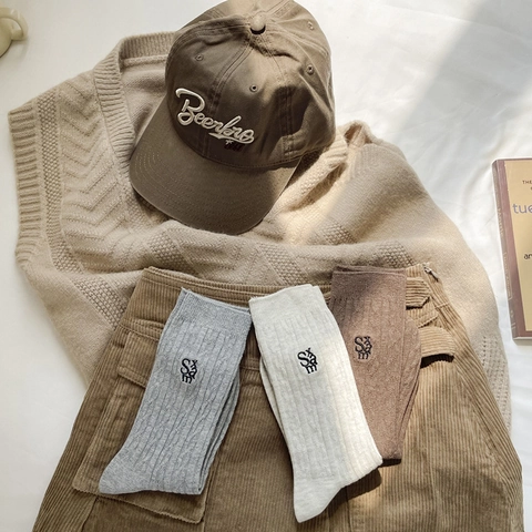 Damen Crew Socken Gekämmte Baumwolle Zopfmuster Stickerei Wadenhoch Retro Lässig Atmungsaktiv Einfarbig Weich