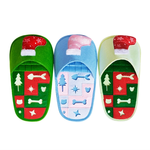 Pet Dog Snuffle Mat Slipper Shape Slow Feeder Dog Toy Christmas Themed Sniffing Foraging Skills Training Stress Relief Puzzle Toy For Dogs Cats