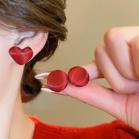 Vintage Round Heart Red Fabric Stud Earrings With Silver Earring Post Retro Minimalist Daily Style Jewelry For Women