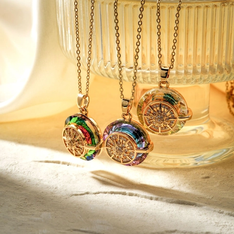 Stainless Steel Sunburst Compass Pendant Necklace For Women Colorful Gradient Crystal Look Zirconia Inlaid Fashion Jewelry