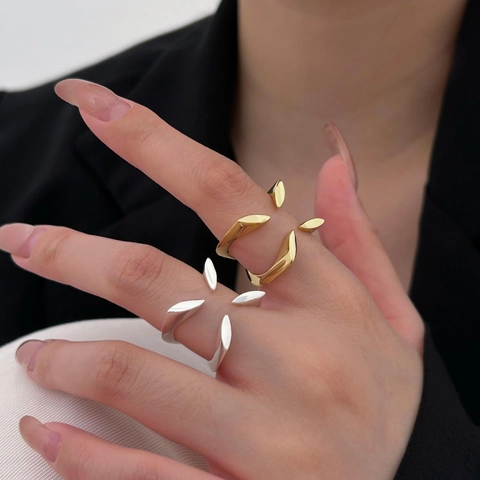 925 Sterling Silver Ring Geometric Crisscross Spiky Design Open Adjustable Finger Jewelry Elegant Modern For Women