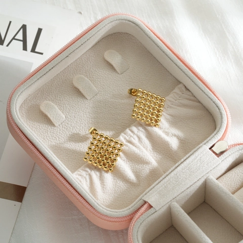 Pendientes de Botón de Acero Inoxidable Minimalistas en Oro para Mujer Estilo Geométrico de Corazón y Cuadrado Joyería Moda