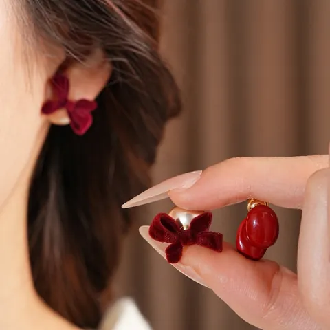 Orecchini Di Künstliche Perle Con Fiocco In Velluto Rosso Con Perno In Argento Elegante Accessorio Di Gioielli In Zircone Per Donna