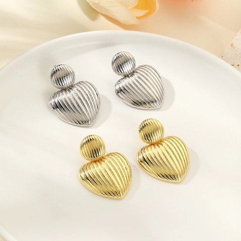 Vintage 18K Gold Plated Copper Heart Stud Earrings For Women Geometric Vertical Stripe Texture Large Drop Earrings Jewelry Gift