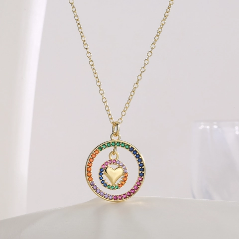 Herz Anhänger Halskette Mit Bunten Regenbogen Zirkonia 18K Vergoldetes Kupfer INS Elegantes Schmuckstück Für Damen