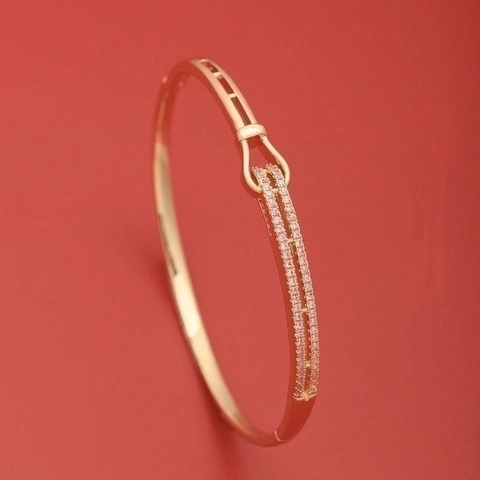Elegante Brazalete De Cobre Chapado En Oro De 18K Con Circonita Cúbica Brillante Joyería De Moda Para Mujer