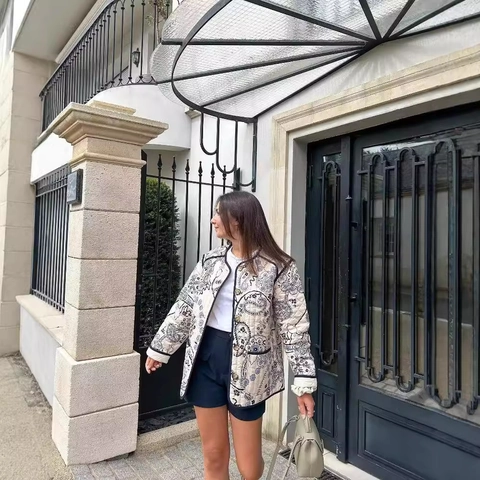 Women Vintage Paisley Floral Quilted Jacket Long Sleeve Round Neck Button Down Casual Cotton Padded Coat With Black Trim
