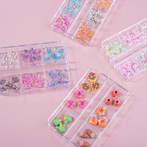 Ciondoli Per Nail Art In Resina 3D Farfalle Fiocchi Forme Miste Per Decorazioni Manicure Colorati Carini Accessori DIY