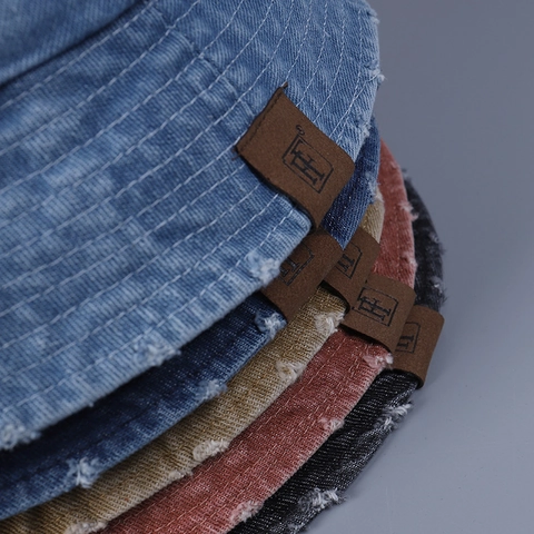 Cappello Alla Pescatora In Denim Lavato Effetto Consumato Bordo Sfilacciato Regolabile Unisex