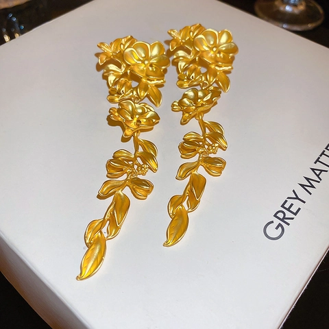 Vintage Golden Flower Butterfly Earrings With 925 Sterling Silver Earring Post Alloy Matte Luxury Jewelry For Women
