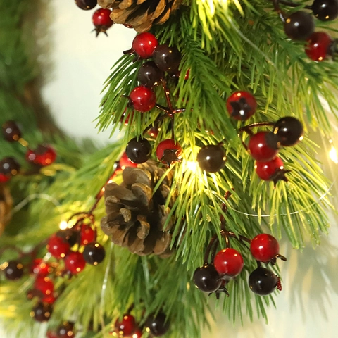 Weihnachts Kranz Mit PE Tannennadeln Natürlichen Kiefernzapfen Und Roten Schwarzen Beeren Festliche Tür Wand Dekoration