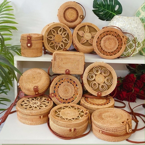 Handwoven Round Rattan Shoulder Bag Straw Crossbody Purse Bohemian Summer Vacation Beach Style For Women