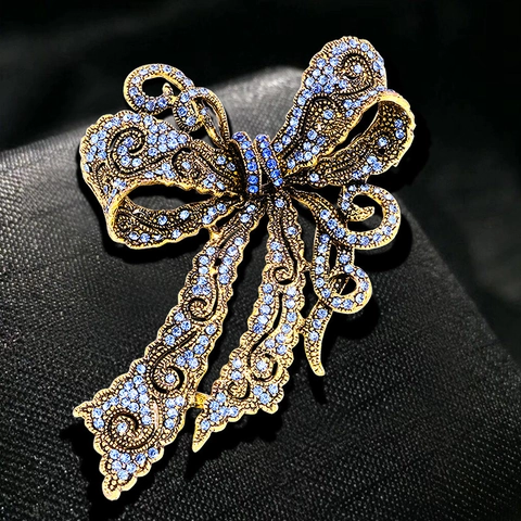 Spilla a Fiocco in Lega Vintage con Strass Galvanizzata Traforata Blu Rosa Cristallo Corsage Pin Gioielli Accessori per Donna