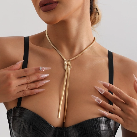 Mode Alliage Chaîne de Serpent Nœud Pendentif Collier Pour Femmes Minimaliste en Forme de Y Longue Chaîne à Pompon Collier Bijoux Électroplaqués Cadeau