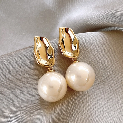 Pendientes Colgantes Retro Franceses Aleación Metal Irregular Perla Artificial De Imitación Grande Con Pasador De Plata