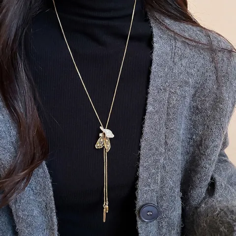 French Vintage Long Pendant Necklace Gold Plated Alloy White Enamel Petal Leaf Design Rhinestone Elegant Jewelry For Women