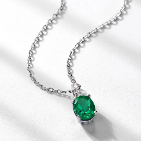 Oval Lab-Grown Emerald Pendant Necklace 925 Sterling Silver Vintage Retro Jewelry For Women