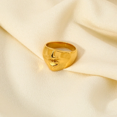 18K Gold Plated Stainless Steel Ring 3D Abstract Face Relief Nose Lips Design Hip Hop Punk Style Jewelry For Women