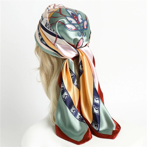 Elegante Pañuelo Cuadrado de Satén Con Estampado de Cala para Mujer Patrón Floral Chal de Protección Solar Pañuelo Suave y Ligero Accesorio de Moda