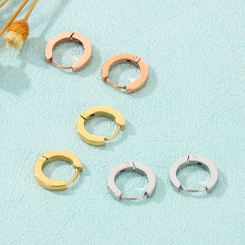 Boucles D'oreilles Créoles Minimalistes En Acier Inoxydable Classiques Rondes Huggie Bijoux Versatiles Pour Femmes