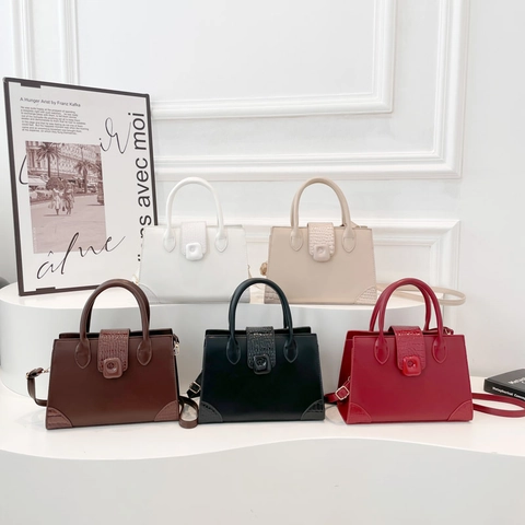 Women Vintage PU Leather Shoulder Bag Crocodile Pattern Crossbody Handbag Detachable Strap Square Flap Lock Trendy