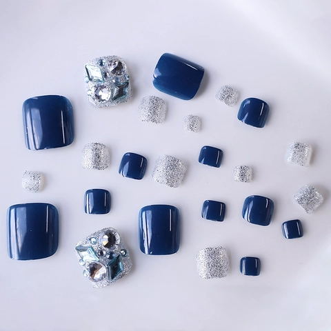 Kunstnagels Voor Tenen Glanzend Donkerblauw Met Rijnsteen En Zilveren Glitter Korte Vierkante Nagels Voor Vrouwen