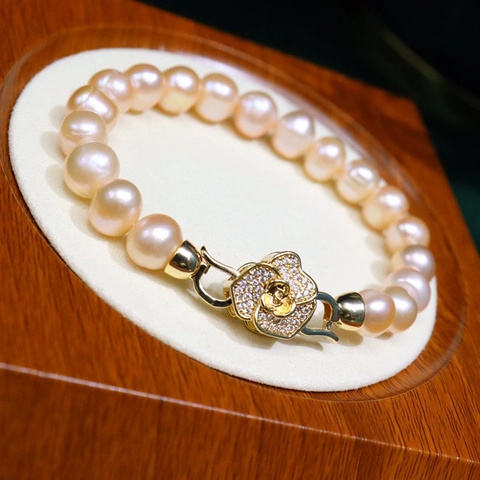 Elegant Freshwater Pearl Bracelet With Alloy Camellia Rose Clasp Rhinestone Inlaid Pendant Jewelry For Women Retro Style