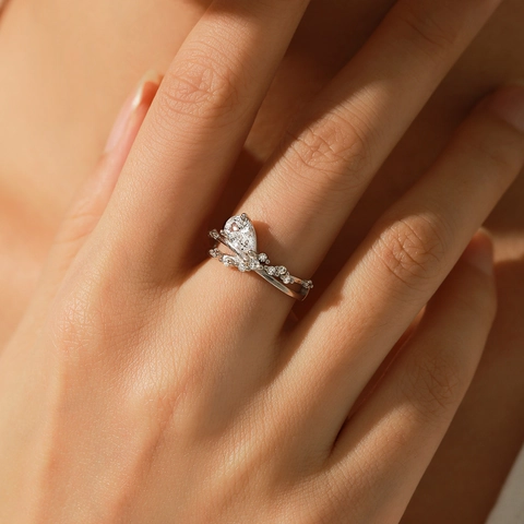 925 Sterling Silber Ring Birnenschliff Wassertropfen Zirkonia Gedreht Kreuzlinie Elegant Luxus Mode Für Damen