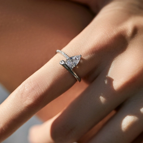Funkelnder Zirkon Wassertropfen Birne Oval Ring 925 Sterling Silber Unregelmäßiges Band Schicker Nischendesign Damenschmuck