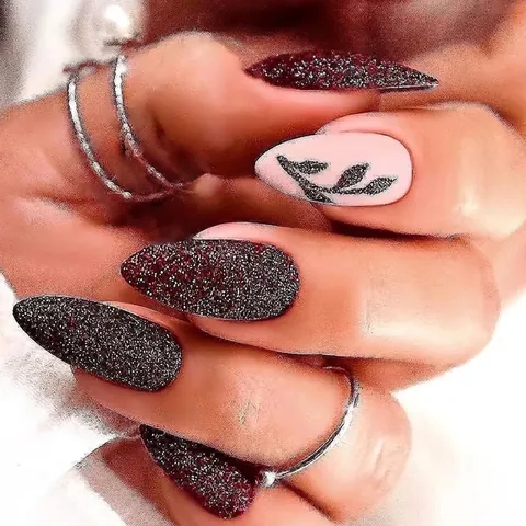 Faux Ongles À Presser Rouge Vin Mat Pailleté Forme Amande Base Rose Motif Feuille Élégant Ongles Artificiels