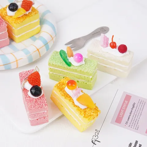 Tranche De Gâteau Mousse Artificiel Slow Rebound Squishy PU Simulation Aliments Modèle Décor De Bureau Jouet Anti Stress
