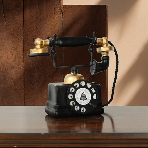 Retro Rotary Phone Model Ornament Resin Black Gold Desktop Decoration Home Office Vintage Art Decor