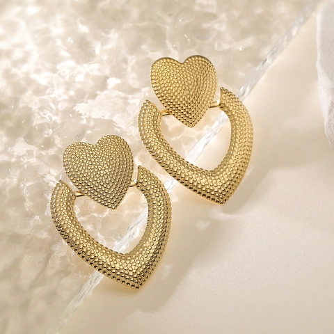 Orecchini a Pendente a Cuore in Acciaio Inossidabile Vintage Placcati Oro 18K Consistenza Granulare Doppio Cuore Gioielli Donna