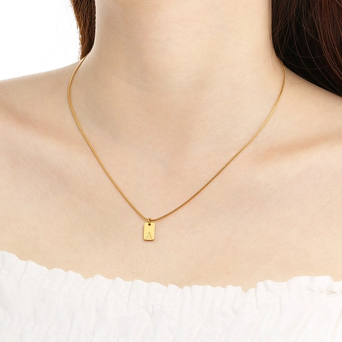Collana Con Pendente Lettera Iniziale Acciaio Inossidabile Placcato Oro Piastra Rettangolare Catena Serpente Gioielli Di Moda Per Donna Uomo