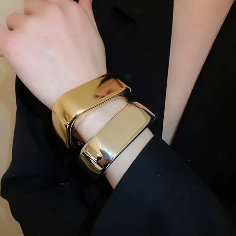 Bracelet Manchette Ondulé Épais Minimaliste Large Acrylique Métallique Bangle Ajustable Géométrique Bijoux Fantaisie Femme