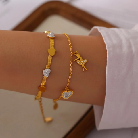 Elegante Bracciale in Acciaio al Titanio Placcato Oro per Donna Pendente a Cuore e Ballerina Minimalista con Strass Gioielli Regalo