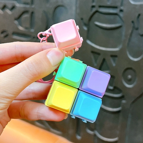Mechanical Keyboard Keycap Keychain Macaron Multicolor Connecting Key Decompression Stress Relief Toy Bag Pendant Accessory For Kids Adults