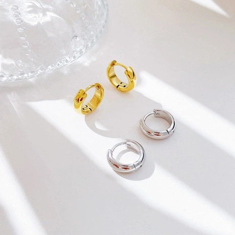 Pendientes De Aro Minimalistas De Acero Inoxidable Chapado Al Vacío Pulidos Geométricos Redondos Huggie Joyas Para Mujer