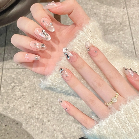 Unghie Finte Fatte a Mano Con Farfalla 3D Argento Occhio di Gatto Blush Rosa Nude Sfumate Strass e Perla Artificiale