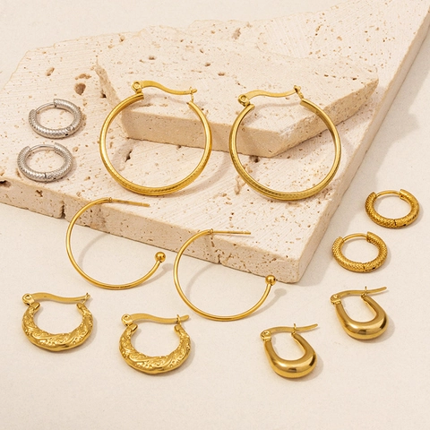 Stainless Steel Hoop Earrings 18K Gold Plated Textured Relief U Shaped Minimalist Vintage Huggie Jewelry For Women