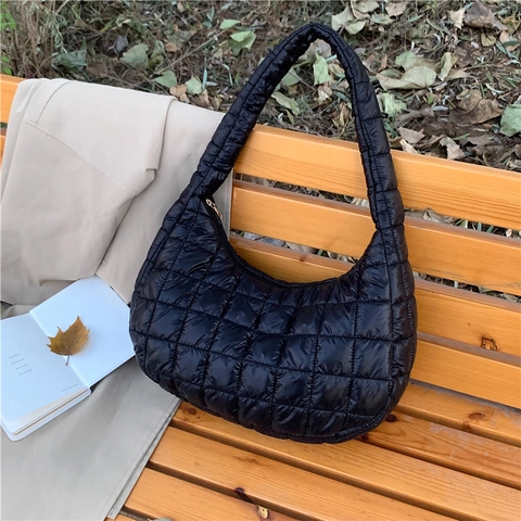 Quilted Nylon Puffer Shoulder Bag Lightweight Padded Hobo Dumpling Tote Bag For Women Casual Streetwear Winter Fashion