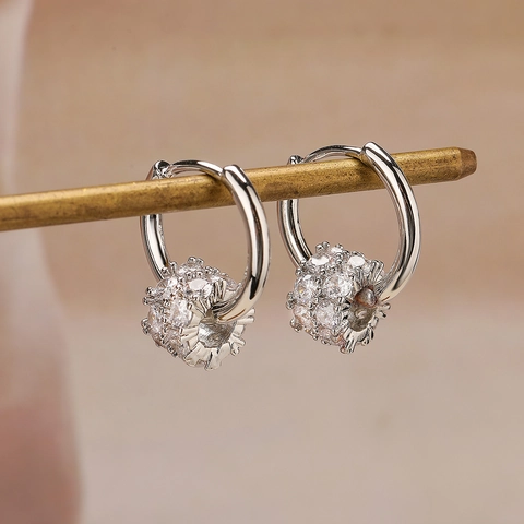 Modieuze Koperen Hoop Oorbellen Met Zirkoon Gelukskraal Hanger Verguld Elegante Sieraden Voor Dames