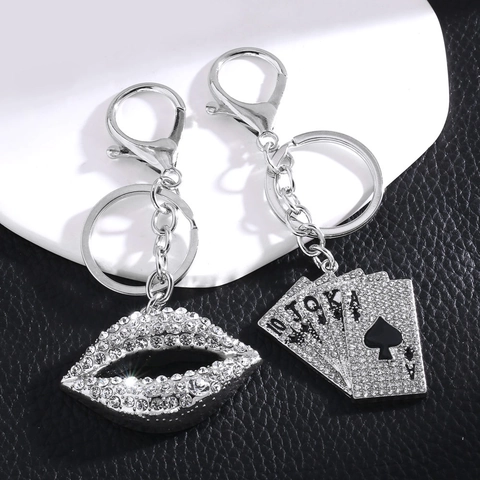 Glinsterende Strass Poker Royal Flush Lippen Sleutelhanger Metalen Tas Hanger Legering Sleutelring Voor Dames