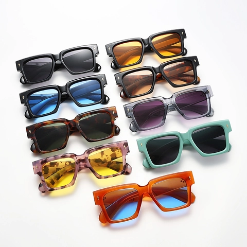 Gafas De Sol Cuadradas Retro Montura De Plástico Remaches Metálicos Decorativos Protección UV400 Moda Mujeres Hombres